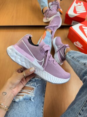 Tênis Nike Infinity React
